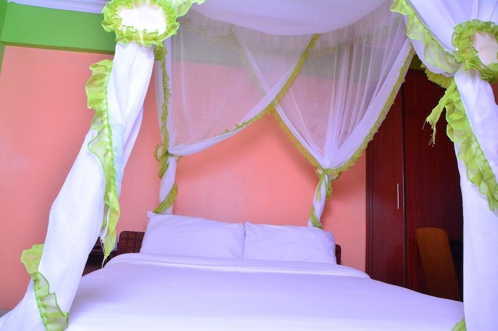 Hotel Kepler Classic Twin Room 8