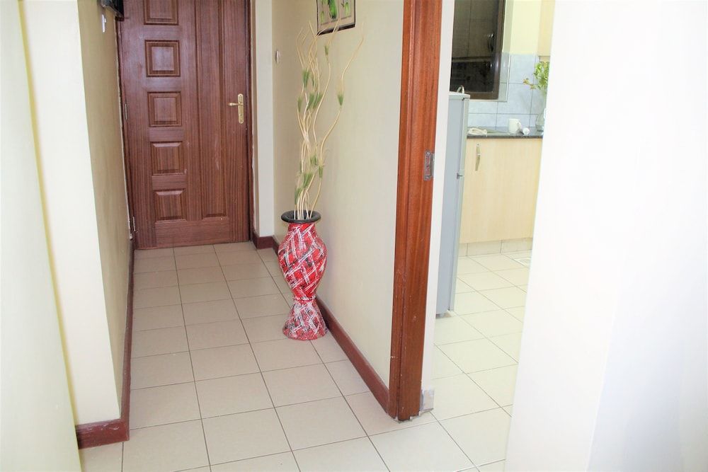 Clean & Cosy Executive Apartment 21
