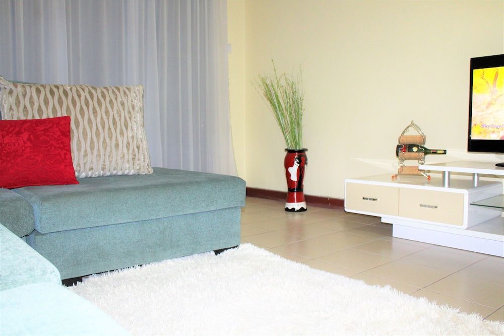 Clean & Cosy Executive Apartment 24
