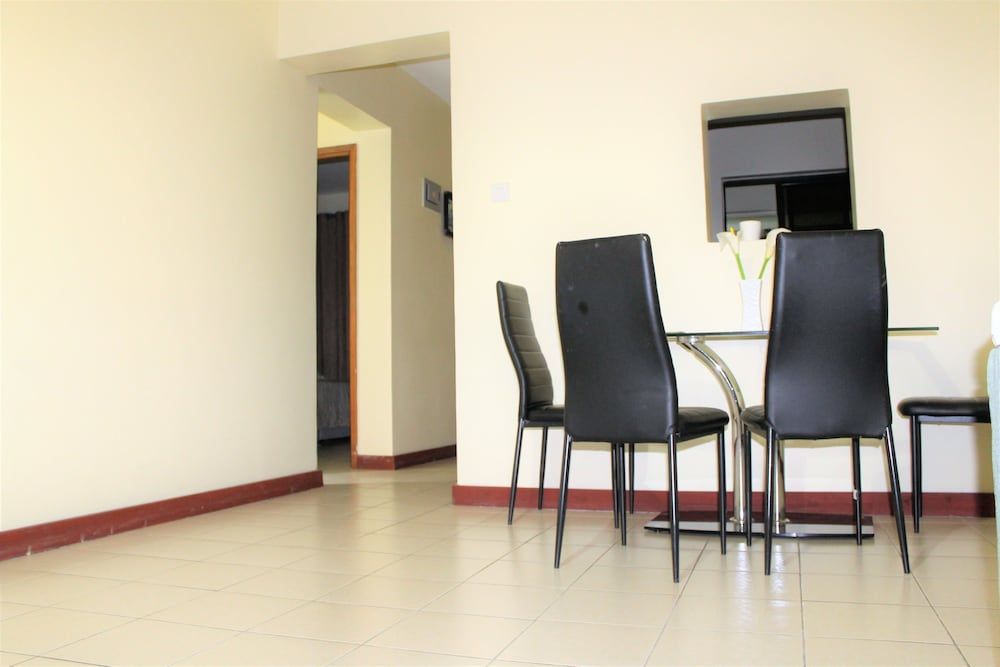 Clean & Cosy Executive Apartment 22