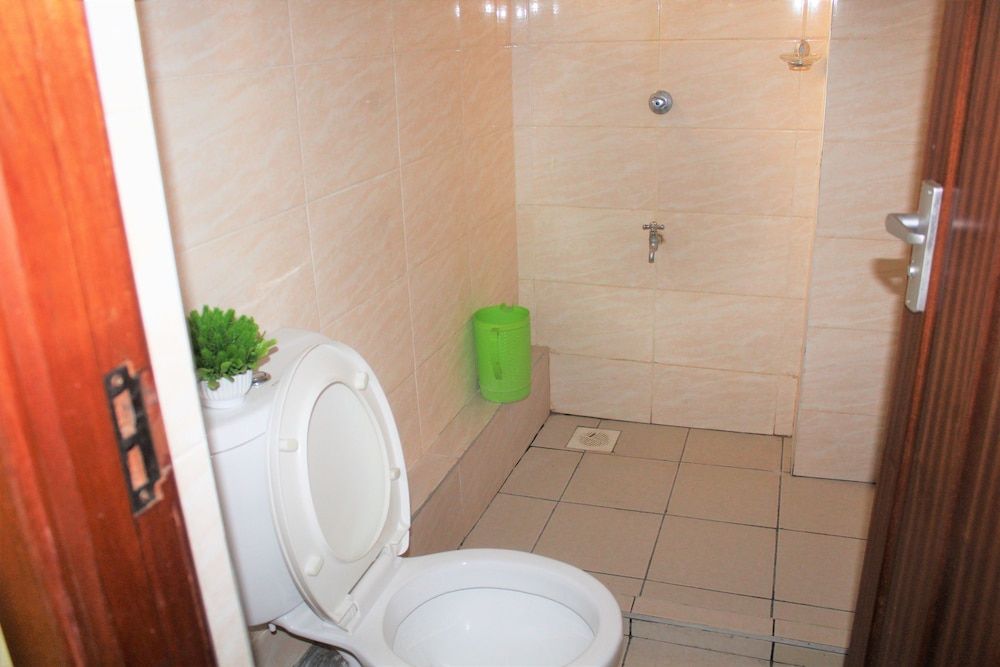 Clean & Cosy Executive Apartment 14