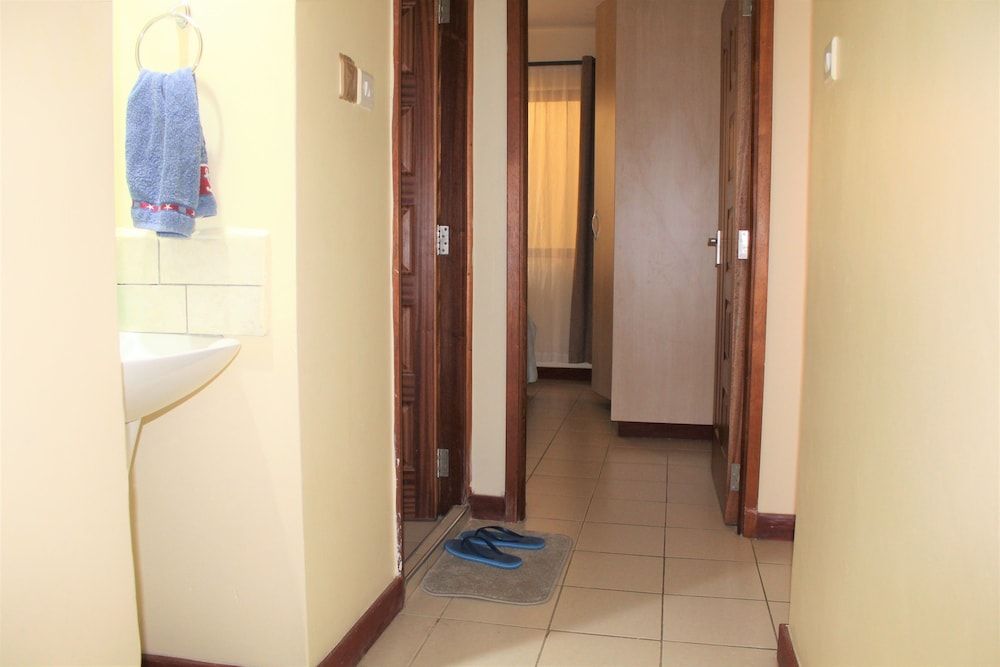 Clean & Cosy Executive Apartment 26