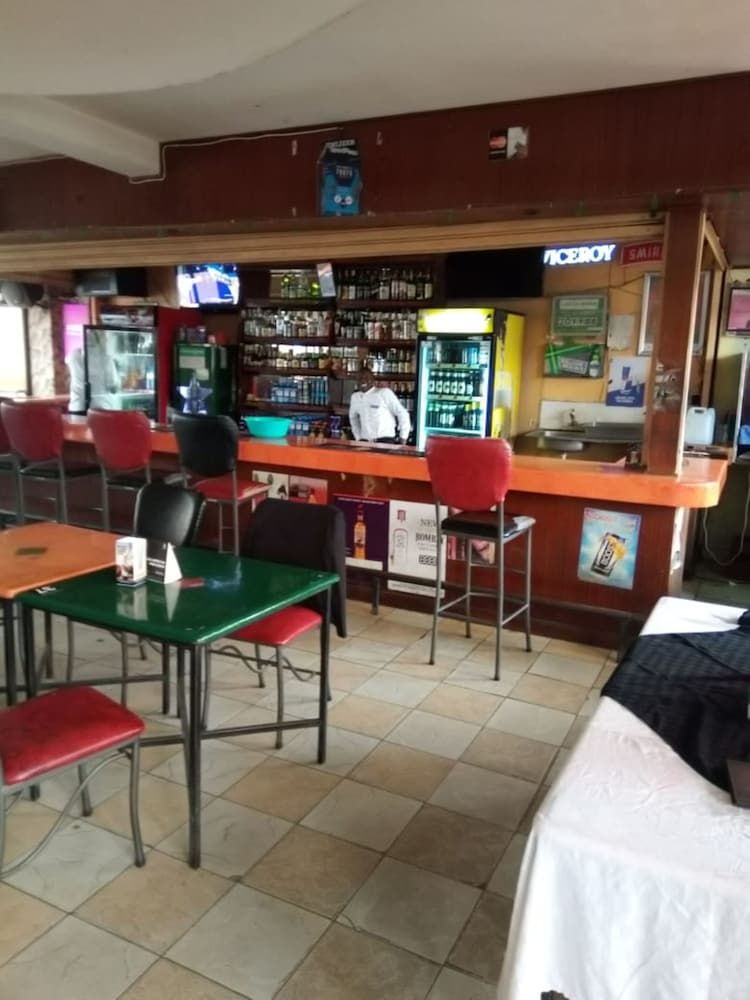 undefined Jimlizer Hotel 6