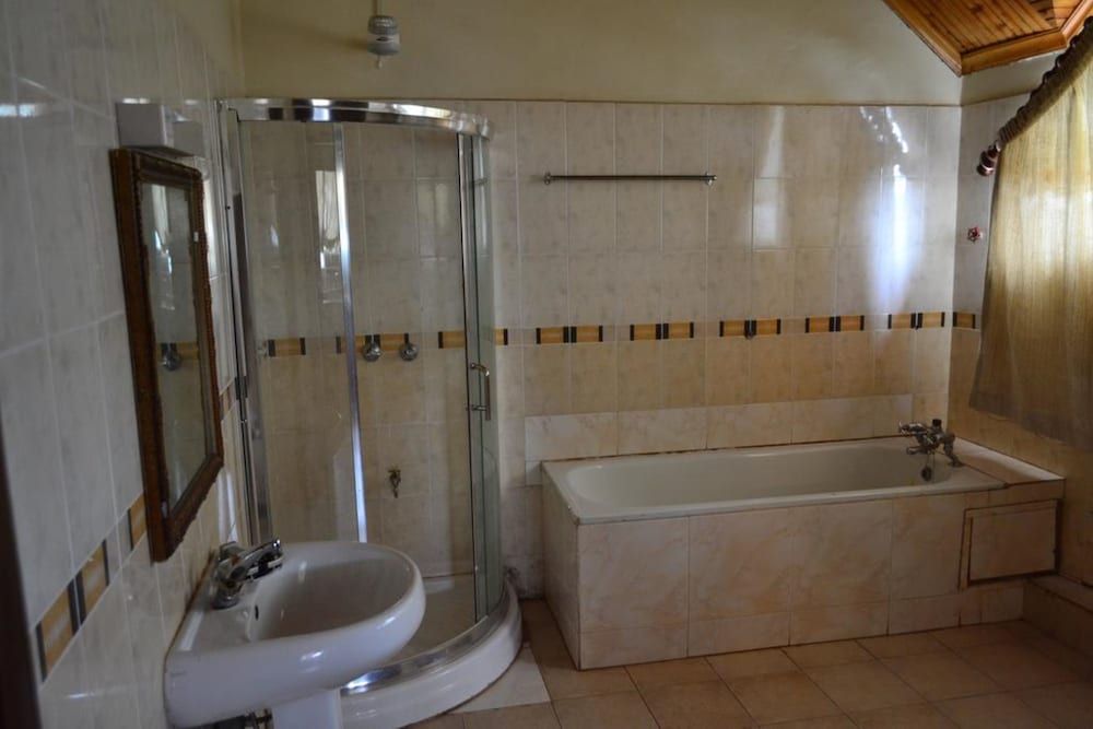 Scenic View Hotel & Resort Executive Studio Suite 5