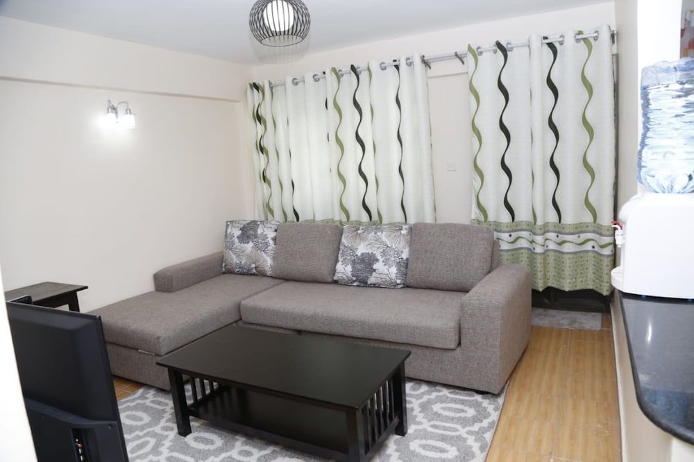 undefined Elmado Apartments 8