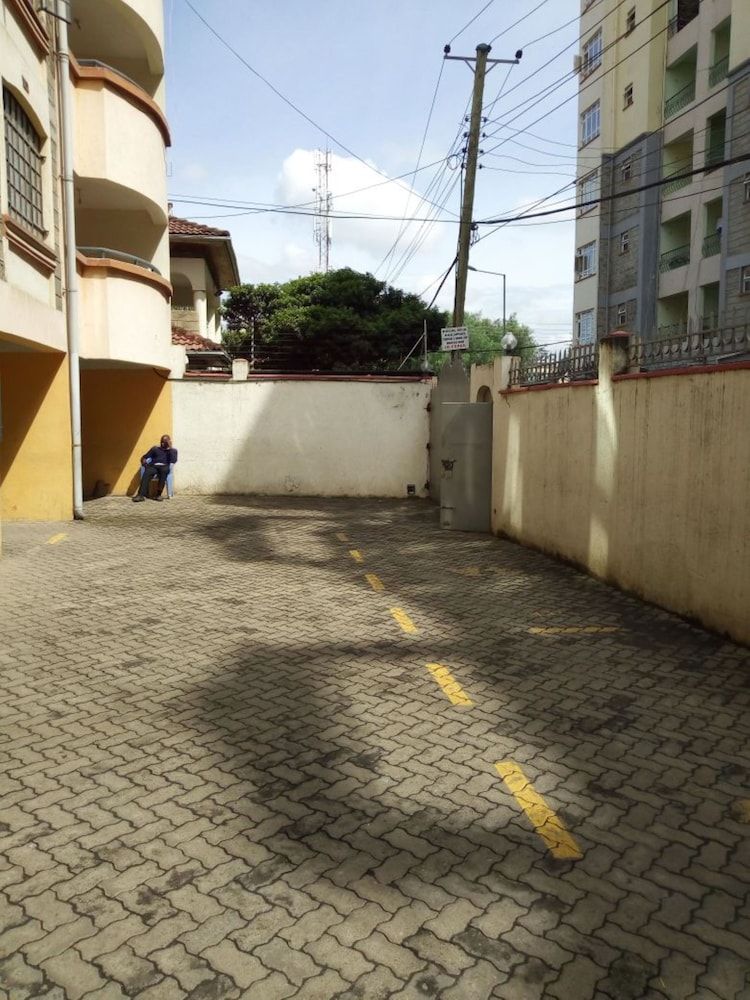 undefined Elmado Apartments 10