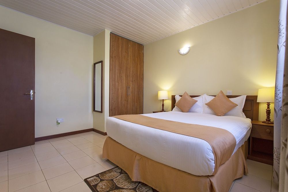 The Cycads Suites Superior Suite 4