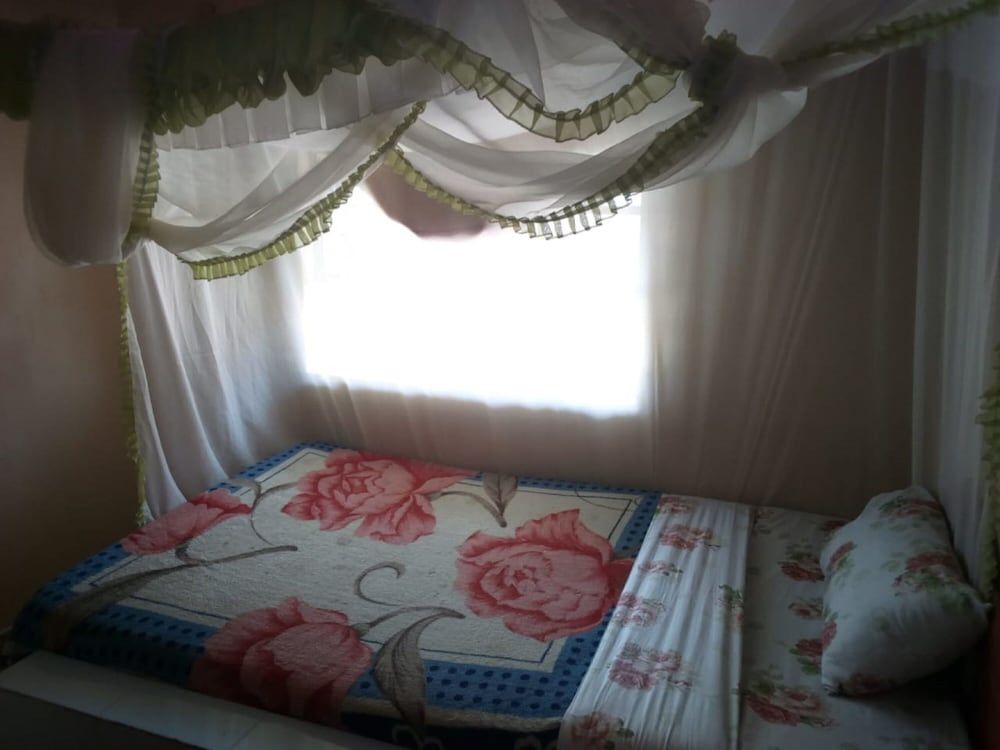 undefined Maureen's Hotel 10