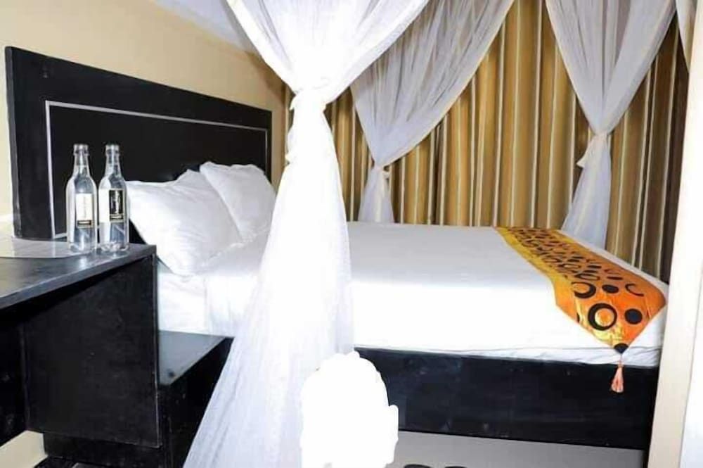 Anchor Hotel Economy Double Room 4