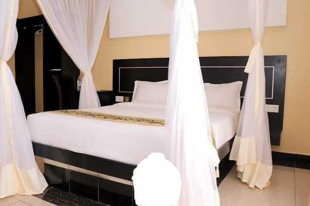 Anchor Hotel Economy Double Room 3