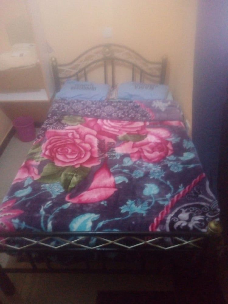 Rama Restaurant Single Room 7