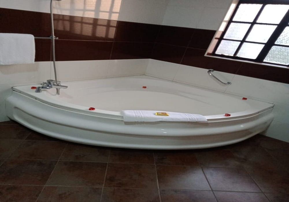 Fair Acres Boutique Hotel Honeymoon Suite, 1 Bedroom 5