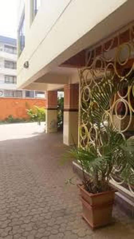 Lighthomez Pinnacle Suites