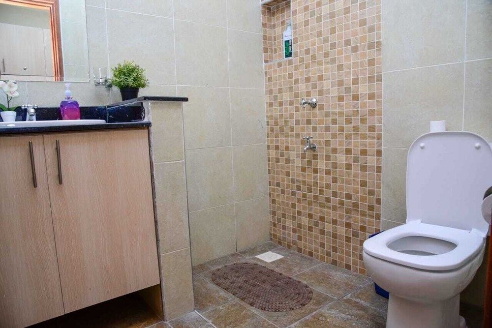 Sherry Homes West suites Exclusive Studio 12