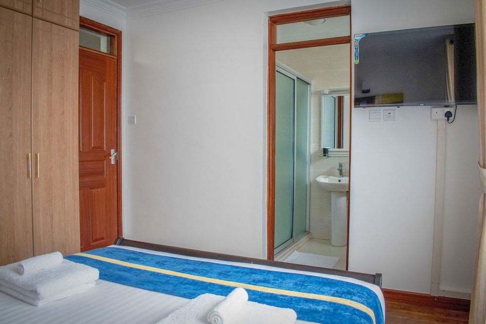 undefined Luxel Suites by Homes by Della 6