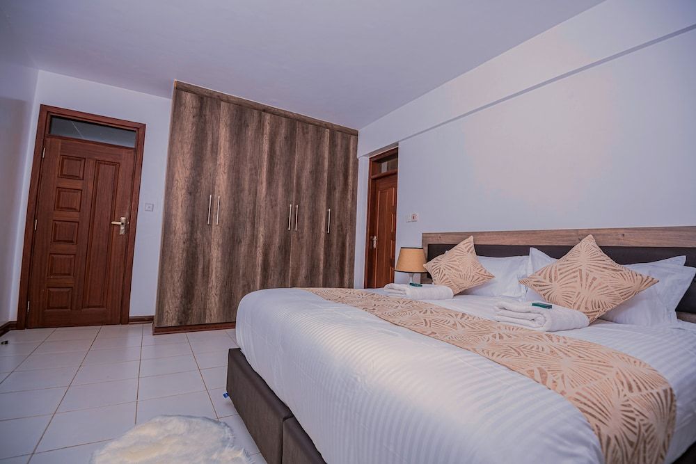 undefined Sebuleni Luxury Apartment by Homes by Della 4