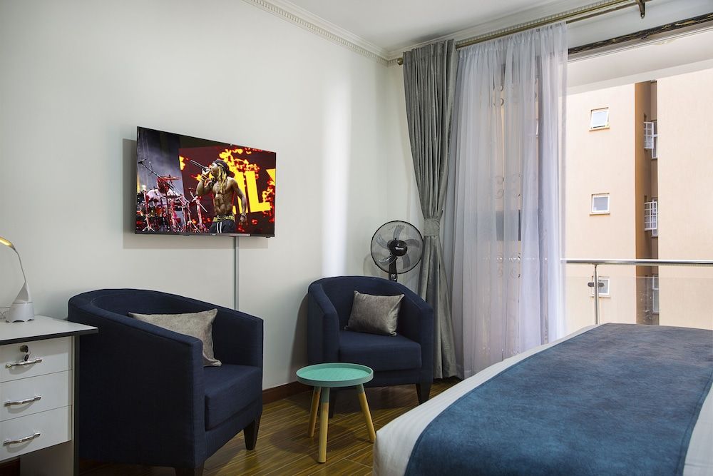 undefined Urban Brooks Luxury Apartment 4