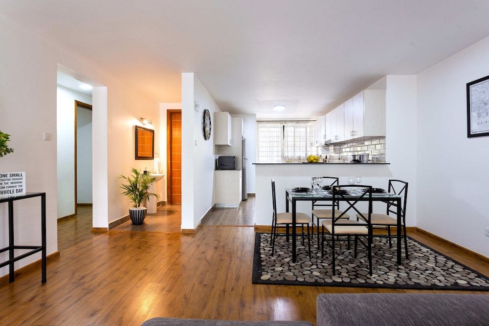 undefined Belle Suites Riverside 4