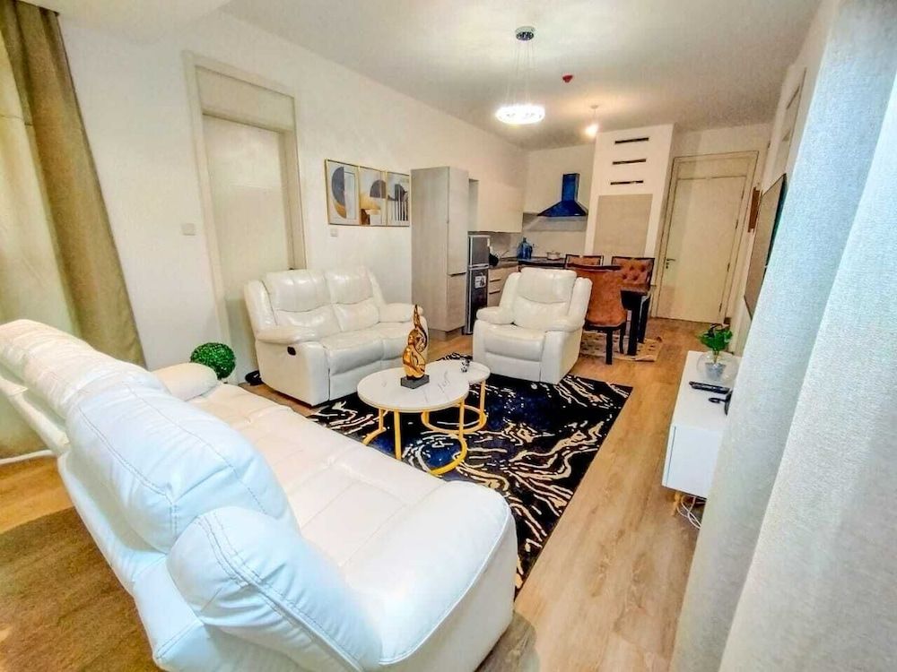 Stay.Plus Stylish Living Nova Executive Apartment 4