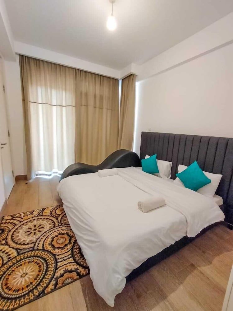 undefined Stay.Plus Stylish Living Nova 9