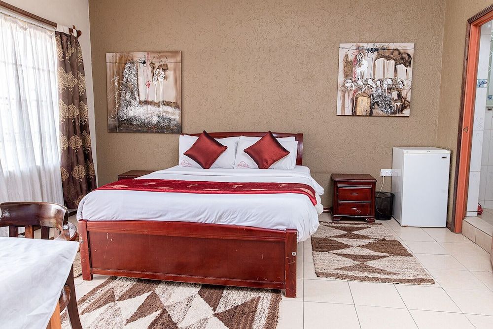 The Stand Leisure Nairobi West Executive Room, 1 Bedroom, Patio, Courtyard View 3