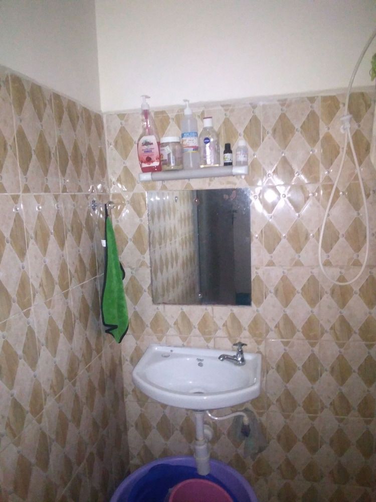 VIV HAVEN Economy Studio, 1 Queen Bed 6