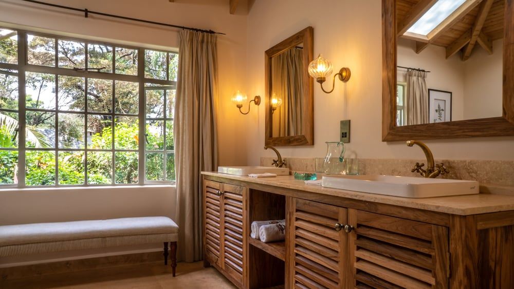 Karen Blixen Coffee Garden & Cottages Junior Room 9