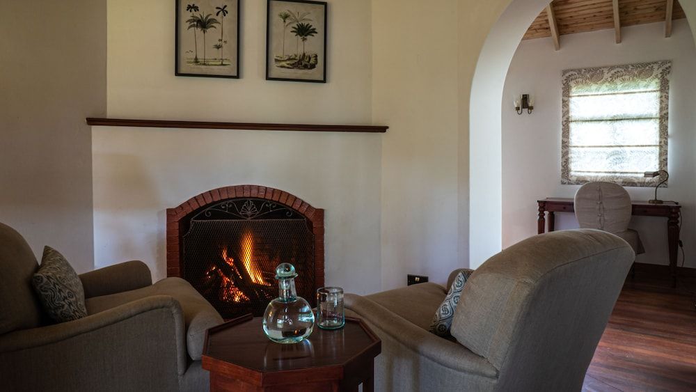 Karen Blixen Coffee Garden & Cottages Junior Room 8