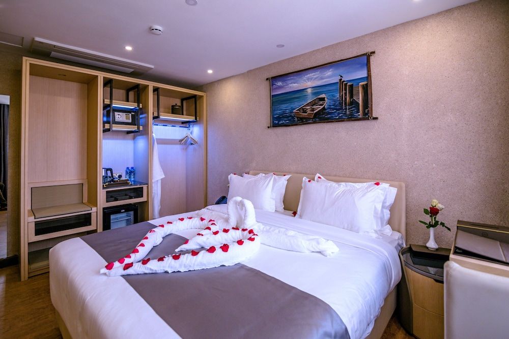 undefined LA MAISON ROYALE - SOUTH C