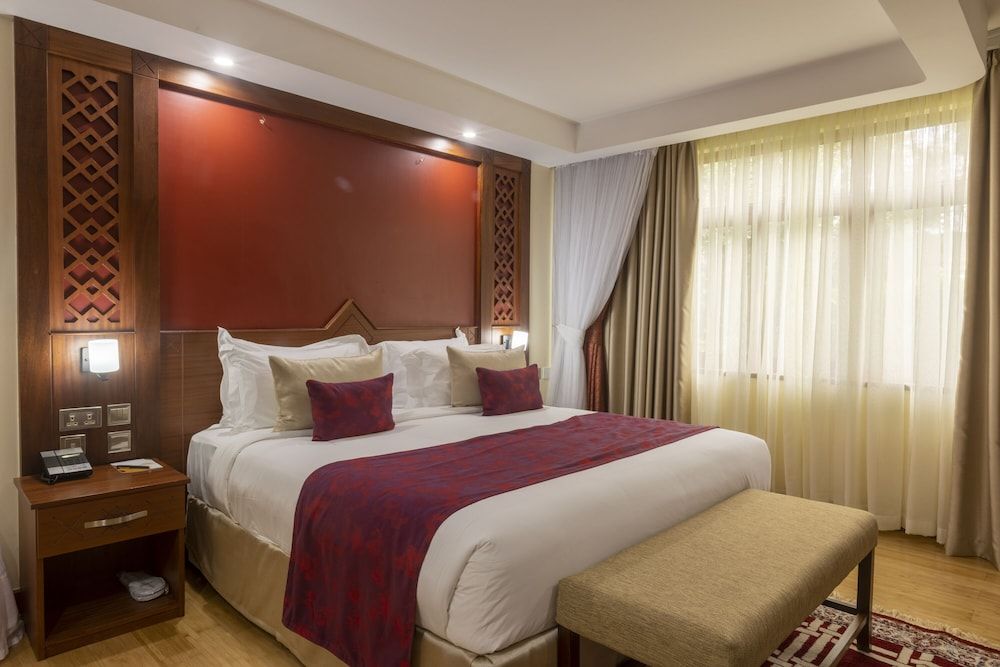 undefined Hermosa Garden Hotel 5