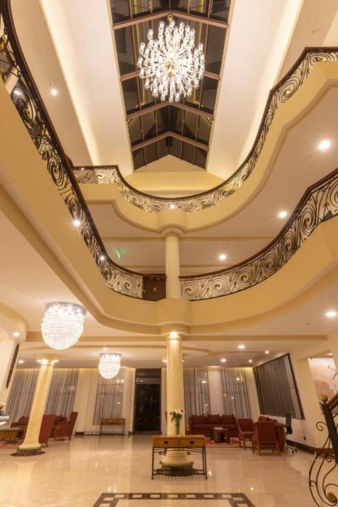 undefined Hermosa Garden Hotel