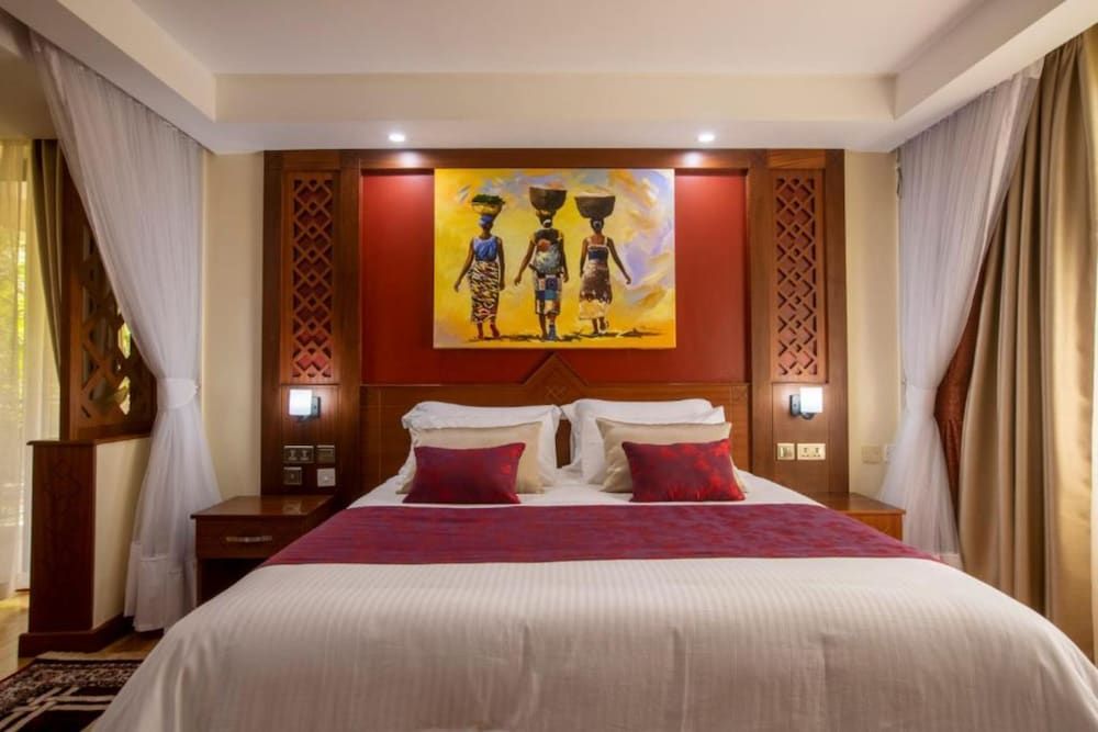 undefined Hermosa Garden Hotel 2