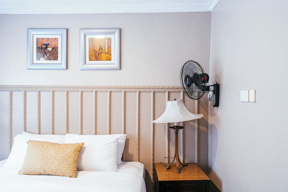 Cozy Stead Deluxe Room 4