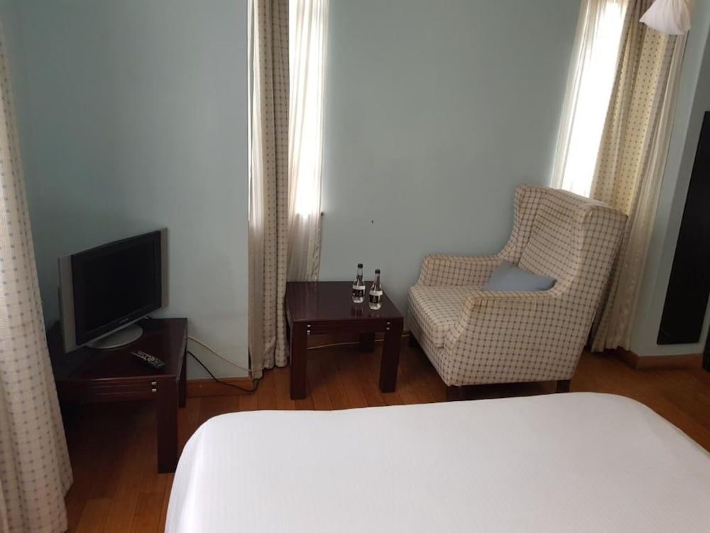 undefined Natural Oak Apartments 10