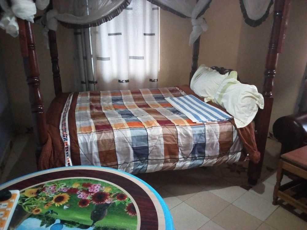 Waso Central Emporium Lodge Deluxe Room 3