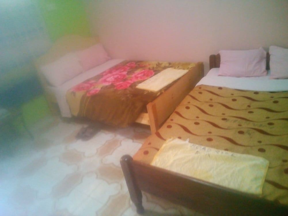 Roadside Inn Restaurant Twin Room 2