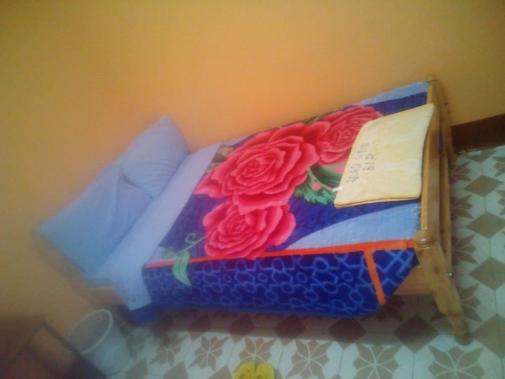 Roadside Inn Restaurant Single Room 4