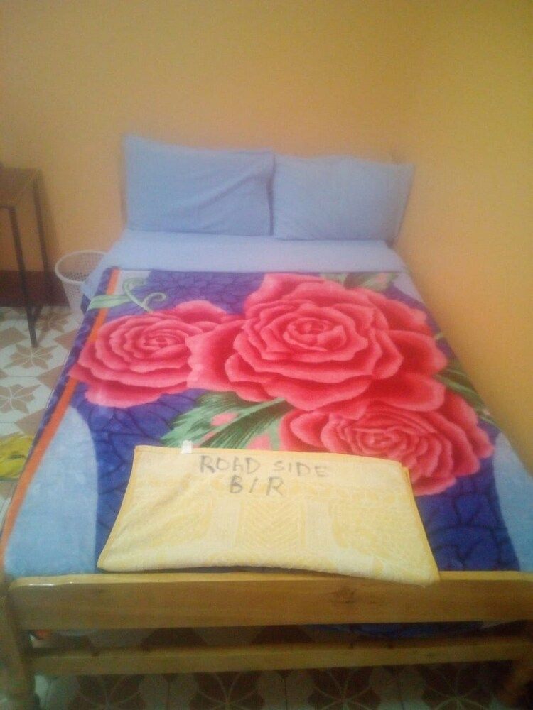 Roadside Inn Restaurant Single Room 2