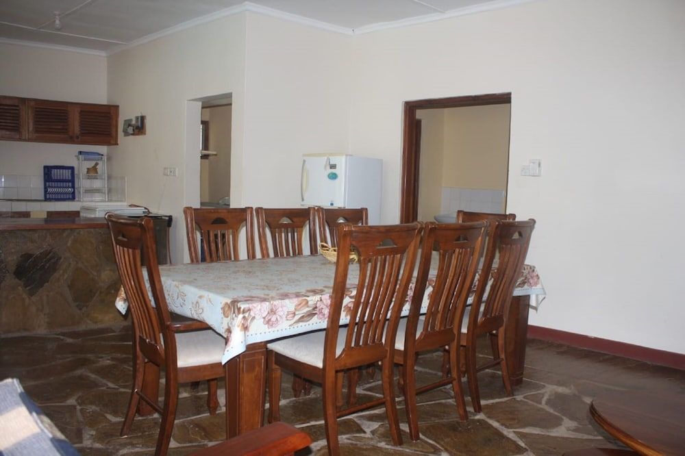 2 Bedroom Bungalow Mtwapa Bungalow, 2 Bedrooms 3