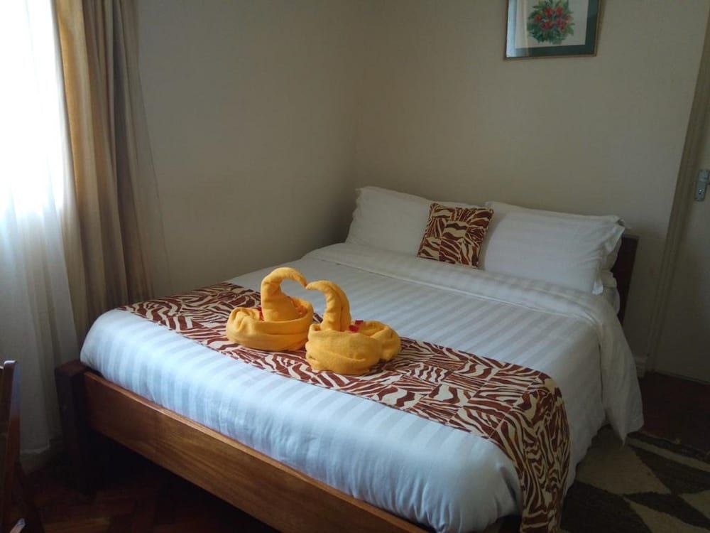 Ack St. Julian's Centre Deluxe Double Room, Non Smoking 2