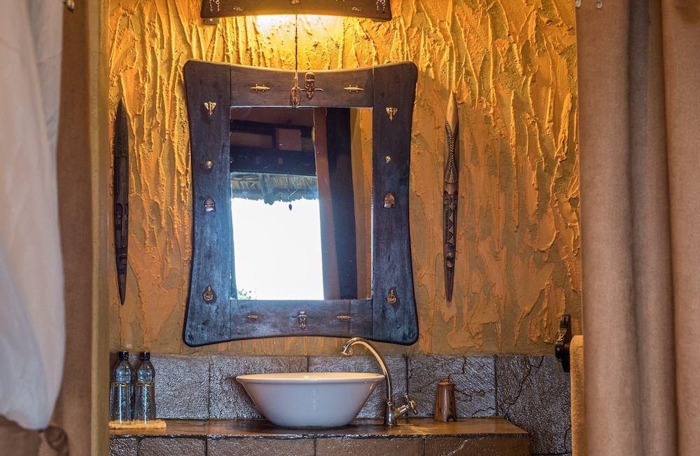 Rhino Watch safari Lodge Twin Room (Chalet) 3