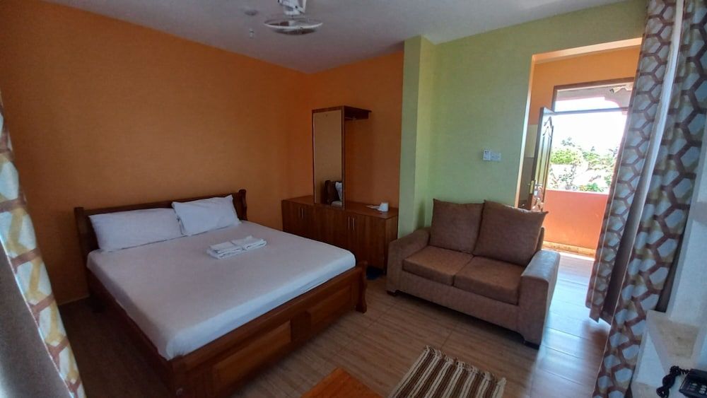 Le Mach Apartments Standard Apartment 3