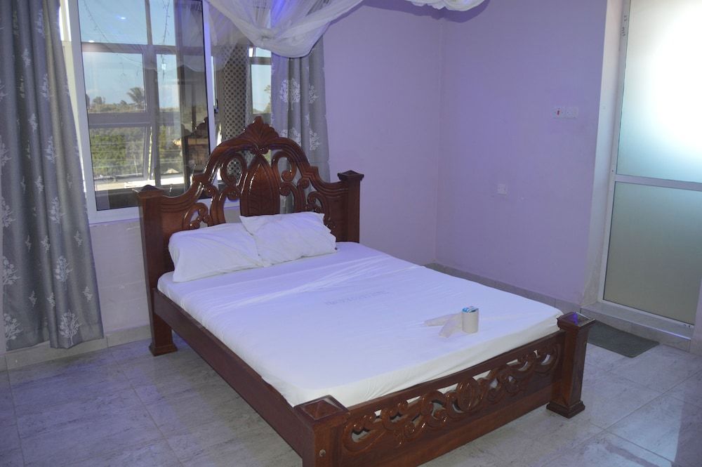 Peacock Court Hotel, Kilifi Business Suite 2