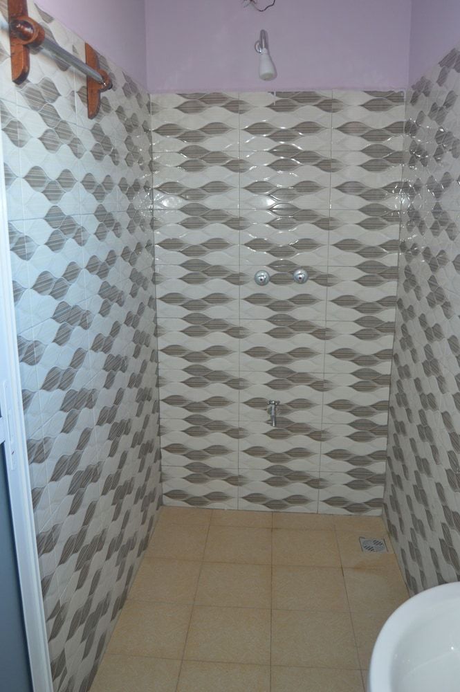 Peacock Court Hotel, Kilifi Business Suite 17