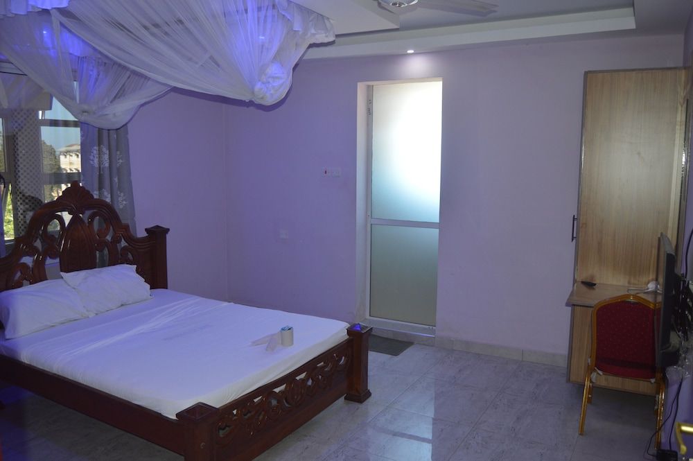 Peacock Court Hotel, Kilifi Business Suite 3