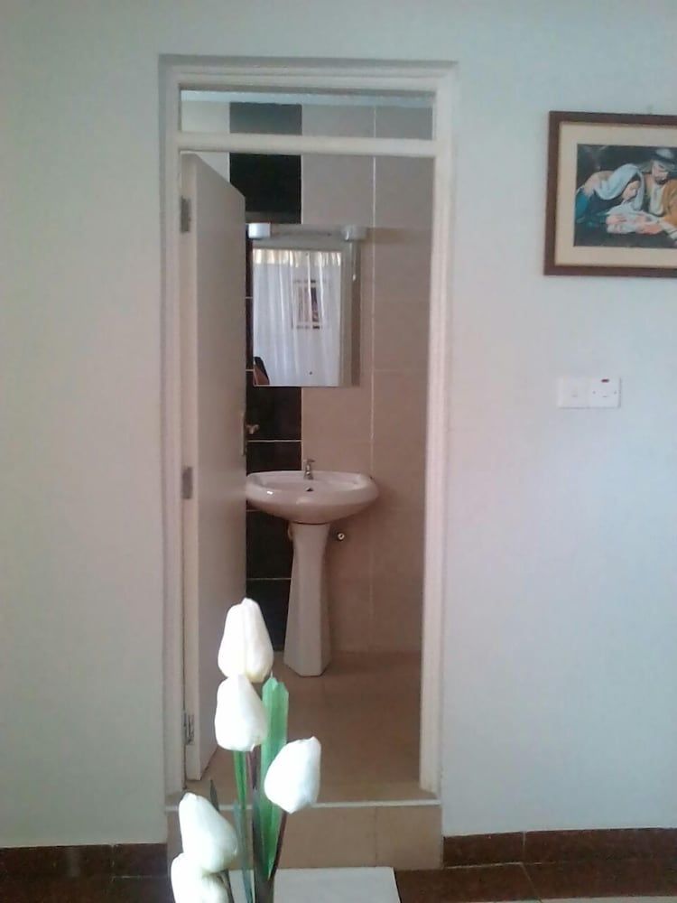 Dlux Hotel Deluxe Double Room 7