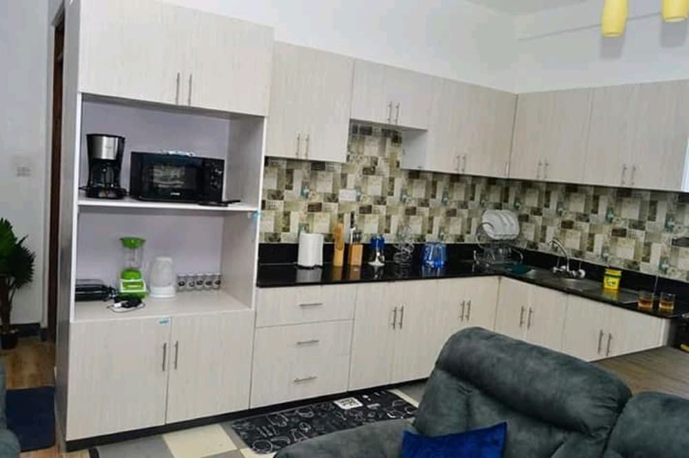Lux Furnished Apartment Single Room 7