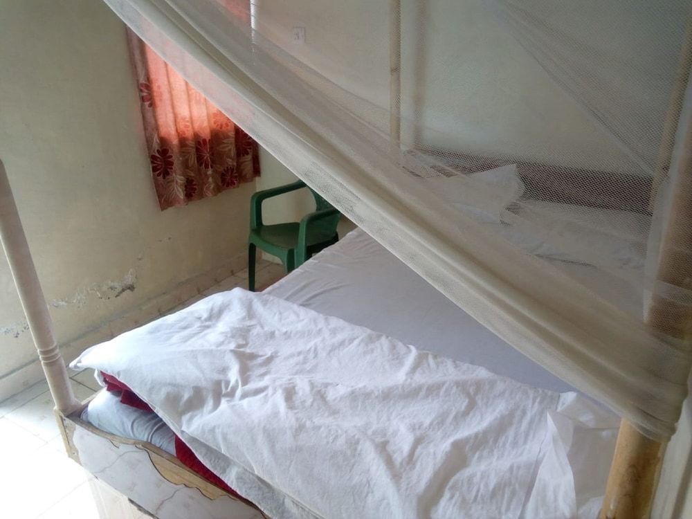 Queens Village Hotel Standard Room 3