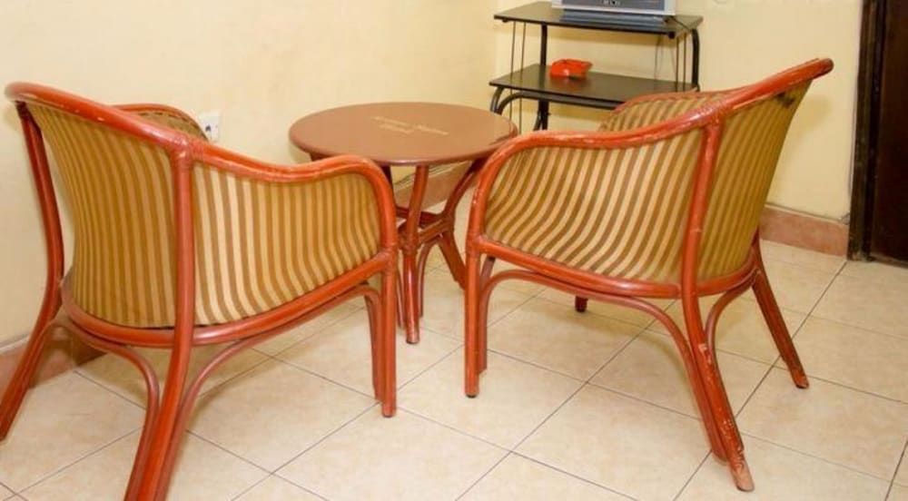 Avenue Suites Hotel Triple Room 3