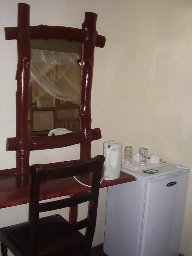 Maweni Beach Cottages Chalet, 2 Bedrooms 5